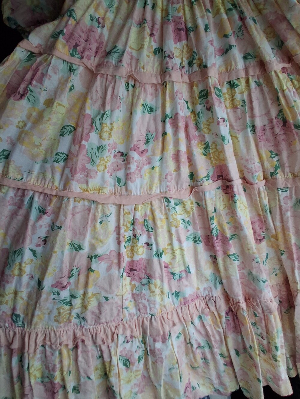Ivy City Co Pastel Floral Roslyn - Picture 4 of 4